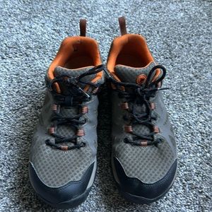 Merrel hiking shoes men size 8.5
